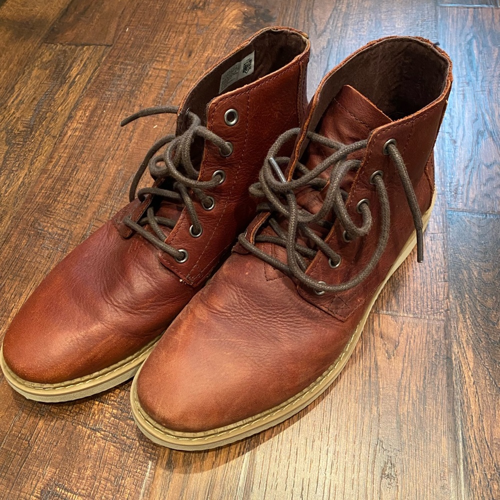 Men’s Toms Full Grain Leather Lace up Boot